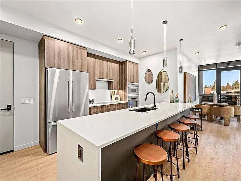 116 S 3rd St #506 — Photo 8