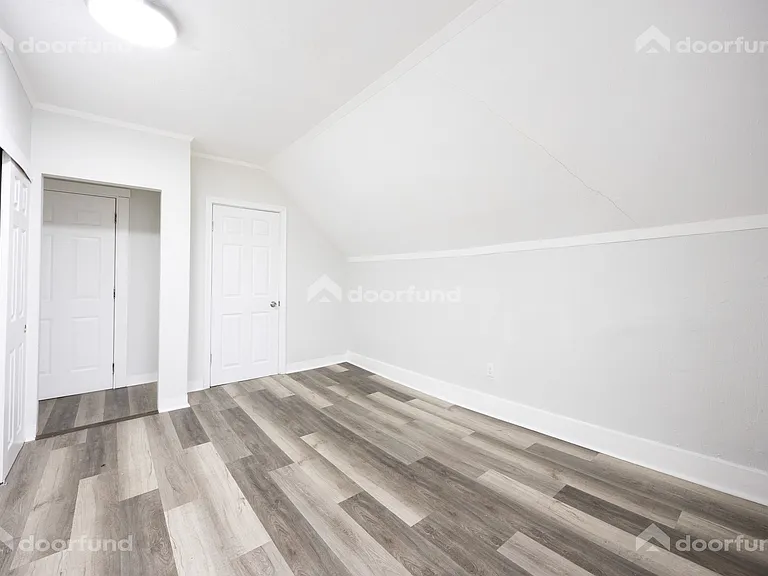 377 Union Ave #7 — Photo 9