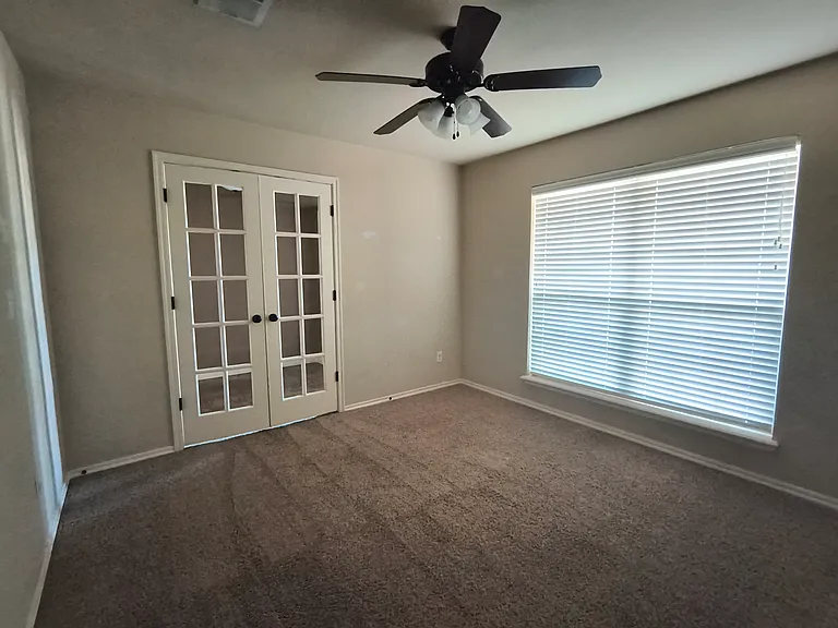 2609 NW 182nd St — Photo 5