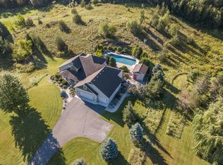 843 Prairie Meadows Dr, Hudson, WI 54016