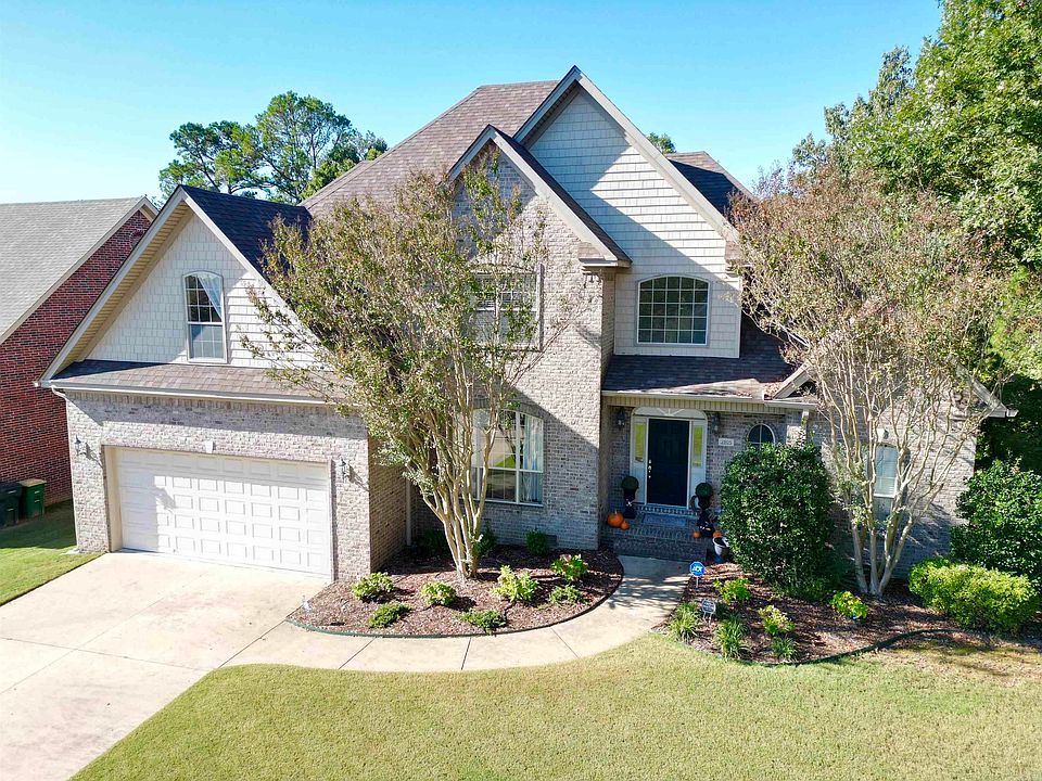 1st image of 2805 Woodsgate Dr