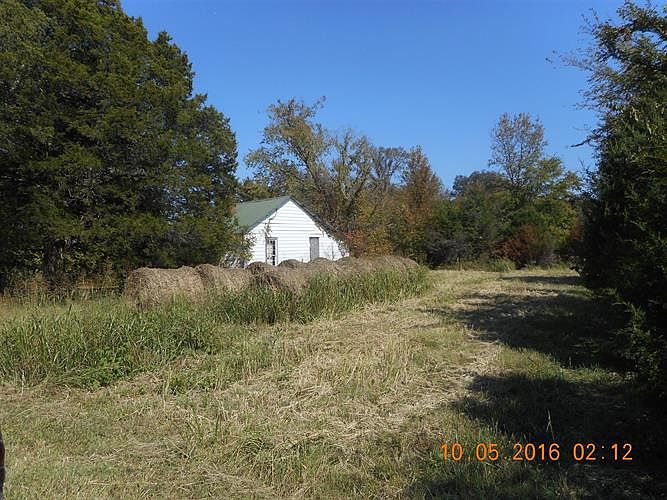 2nd image of 2335 Hunter Rd