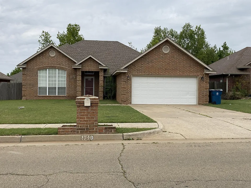 1719 Craig Blvd