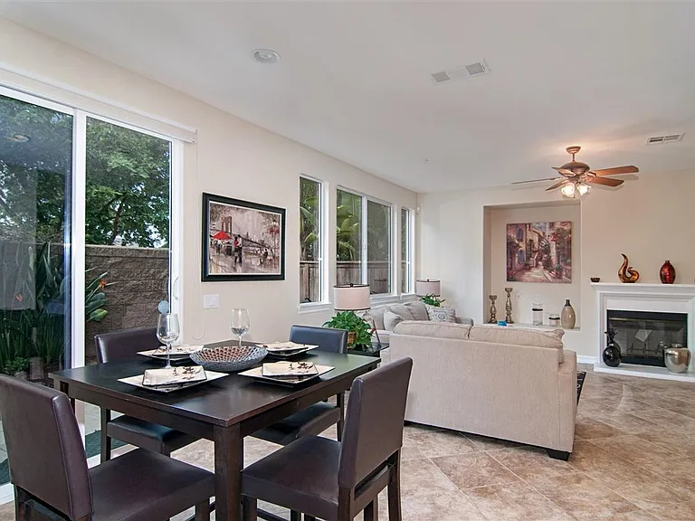 10512 Hollingsworth Way — Photo 7