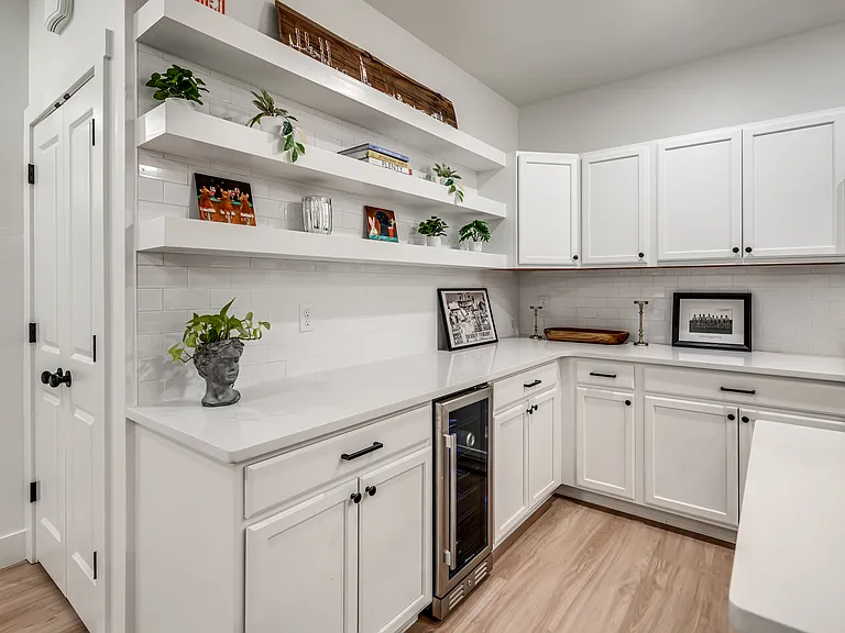 700 Asp Ave #3 — Photo 3