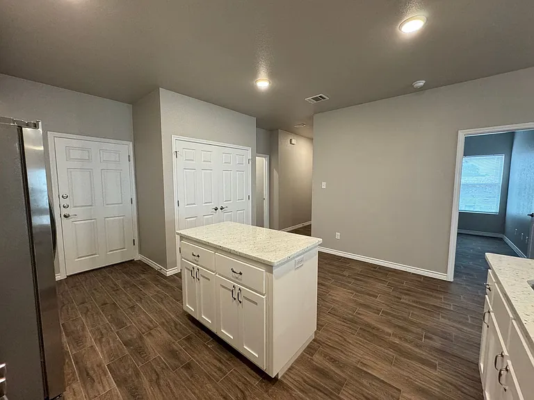 5403 Rose Garden Loop — Photo 10