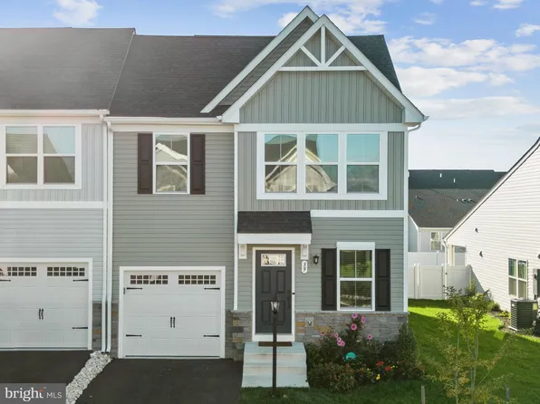 39 Dunster St, Martinsburg, WV 25405