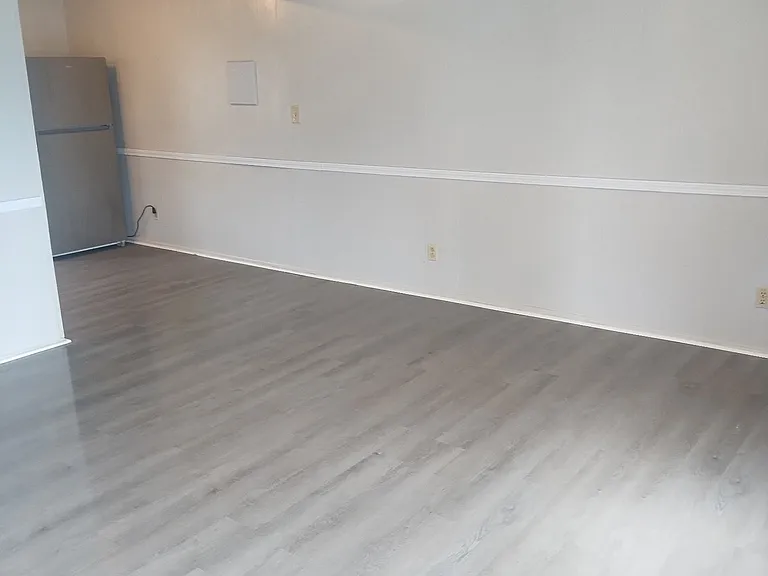 1900 N Dixie Ave #4 — Photo 9