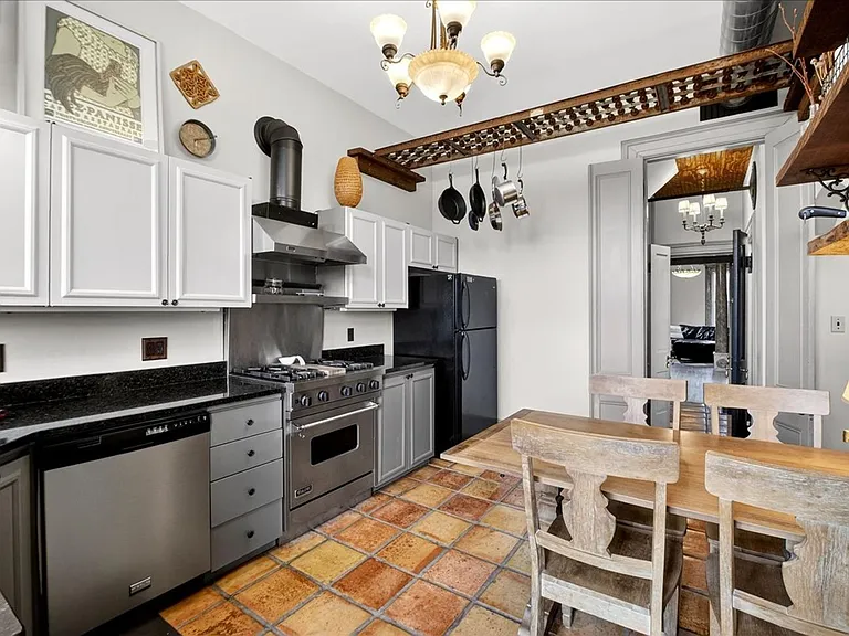 1010 Allen Ave — Photo 13