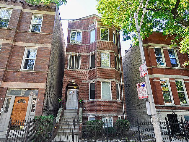1st image of 830 N Hermitage Ave APT 3