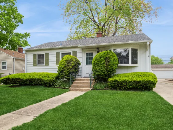 814 Hollywood Ave, Des Plaines, IL 60016