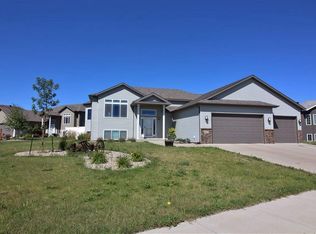 3416 Timber Trl SE, Minot, ND 58701