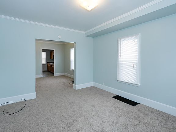 1012 Hayes Park Ave-105