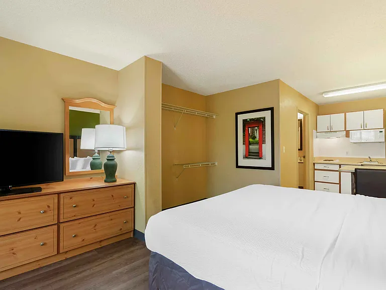 Superior Studio - 1 King Bed