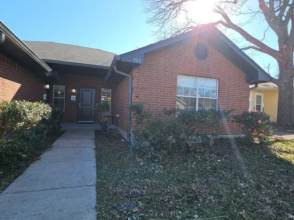 903 W Congress St, Denton, TX 76201