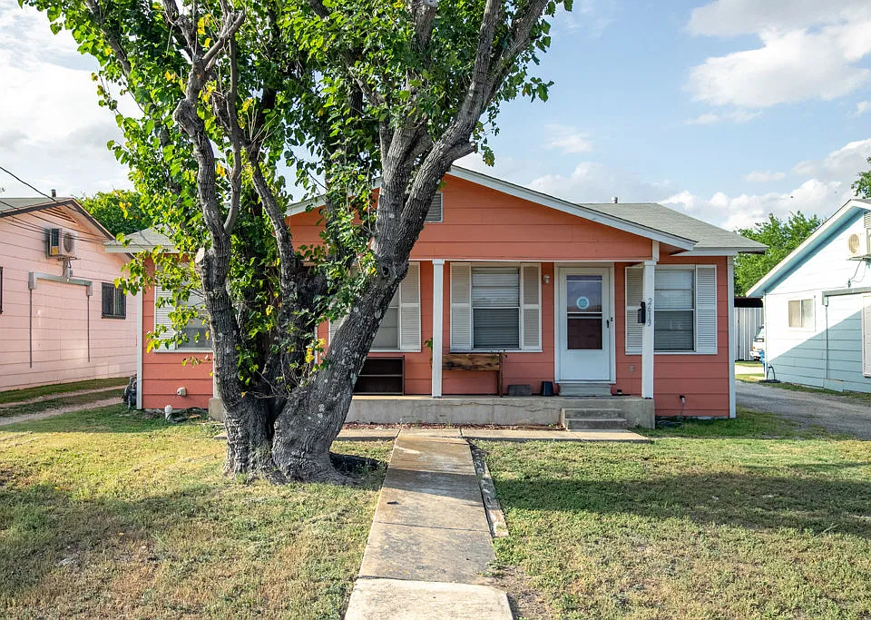 2613 W French Pl #2613