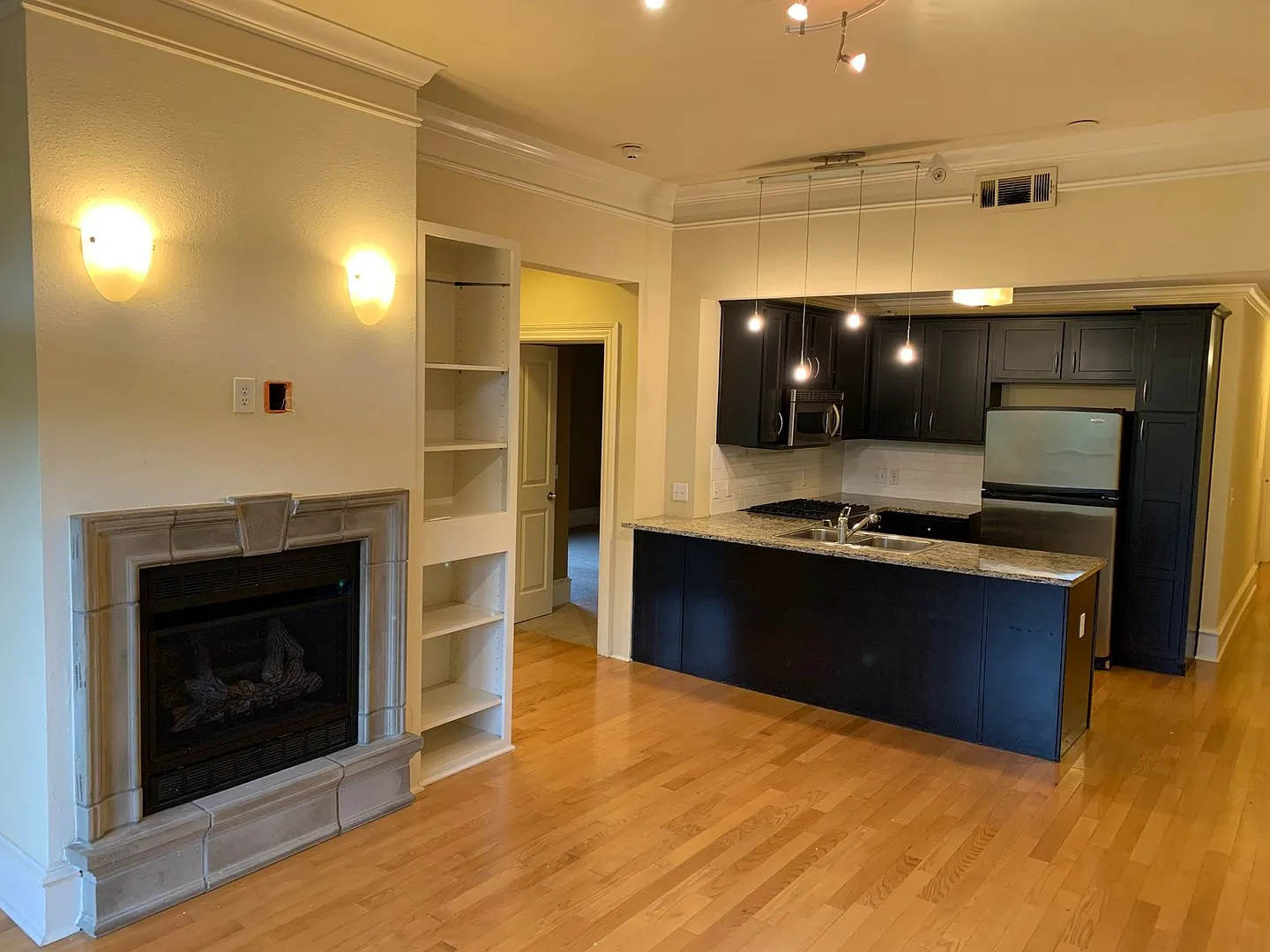 Meadow St, 600 — Photo 3