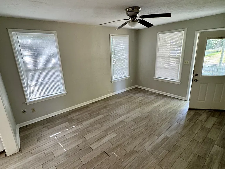 1618 Elberta Dr — Photo 3