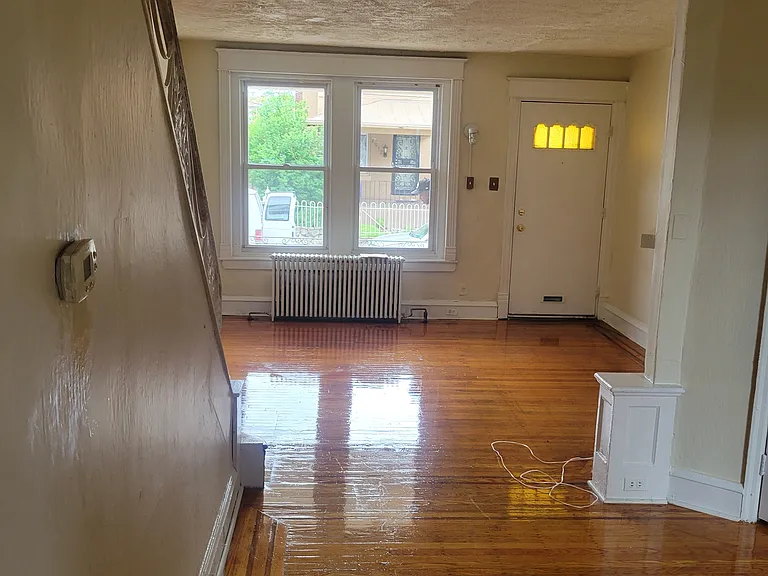 4911 N Franklin St — Photo 6