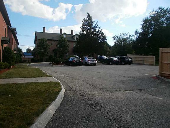 2nd image of 1746 Lonsdale Ave #12