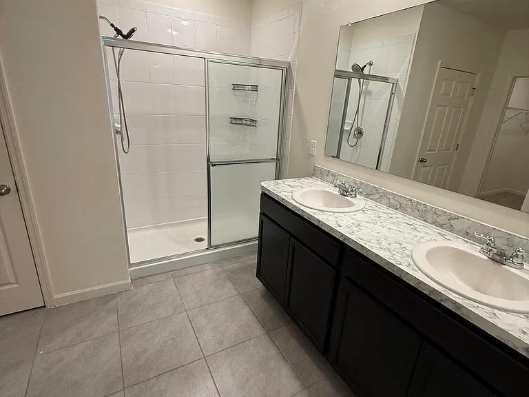 4422 Talbot Blvd — Photo 14