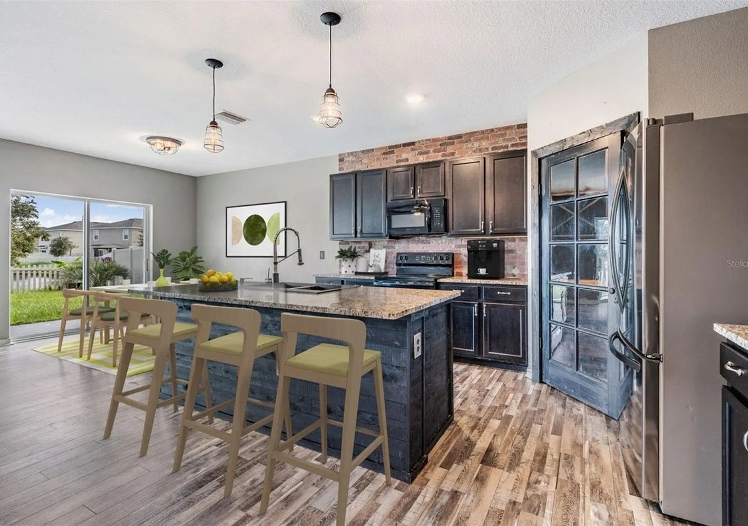 Stunning 5BR House in Wesley Chapel Lagoon Community — Photo 3