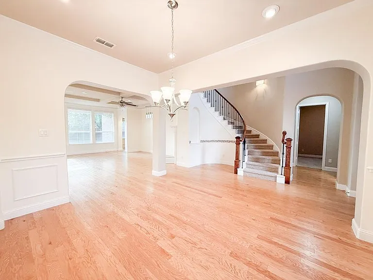 7048 Fullerton Cir — Photo 3