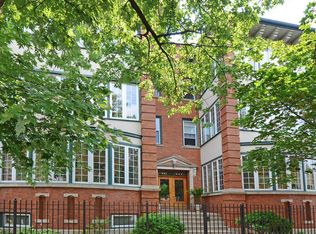 841 W Gunnison St APT 3E, Chicago, IL 60640