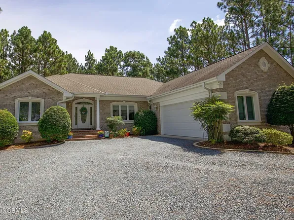 105 Morris Dr, West End, NC 27376