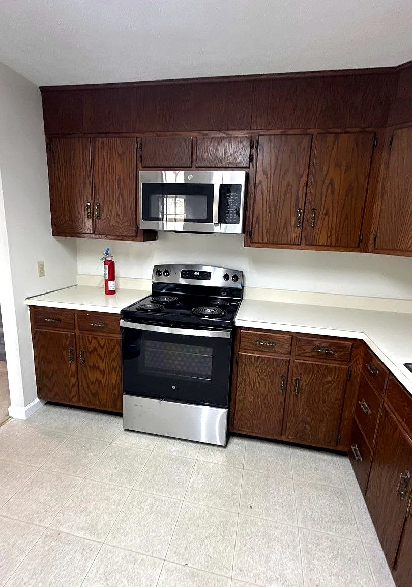 2 bed, 980 sqft, $1,695 — Photo 3