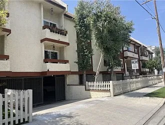 5221 Zelzah Ave. — Photo 2