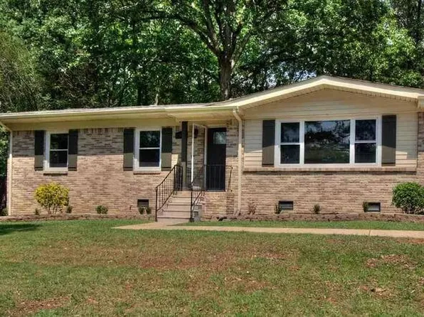 12005 Greenleaf Dr SE, Huntsville, AL 35803