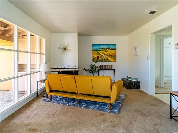 4th image of 527 E Mariposa Way