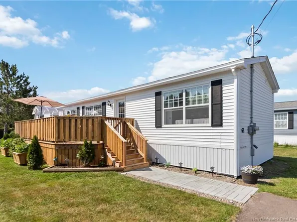 65 Ulysse Dr, Dieppe, NB E1A 7C2