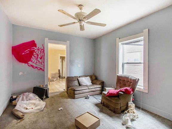 4th image of 1110 Broadway Ave NW