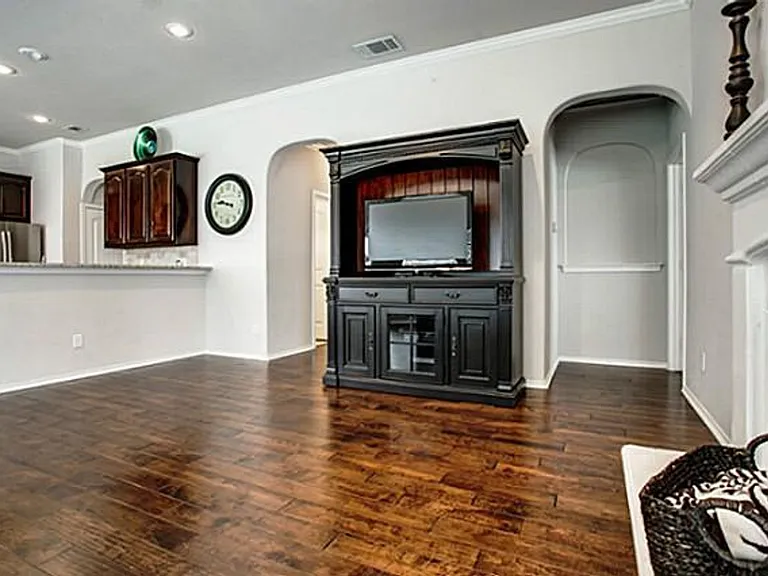 8928 Manana St — Photo 14