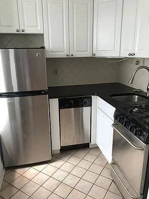 Rented by Waverly Realty Associates | media 5