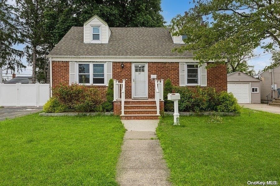 1st image of 37 Linden Boulevard
