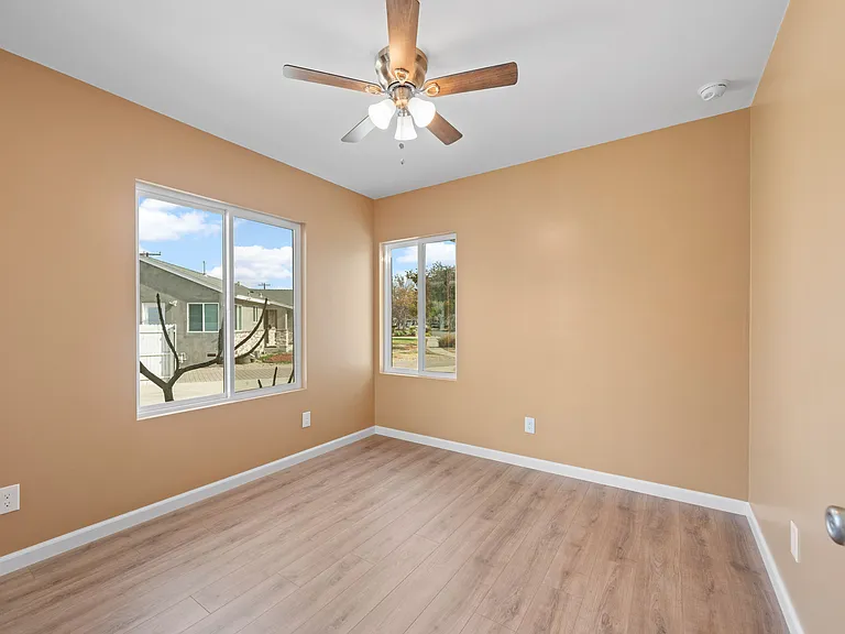 5745 Spahn Ave — Photo 21