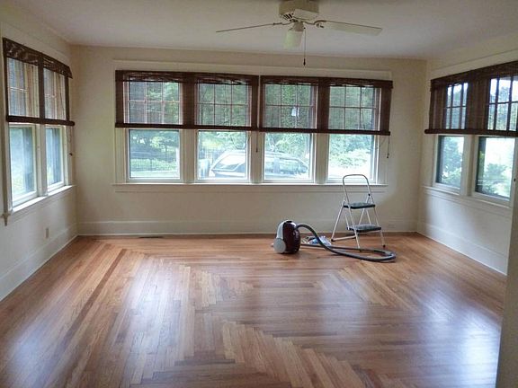 2nd image of 35 Athol Pl