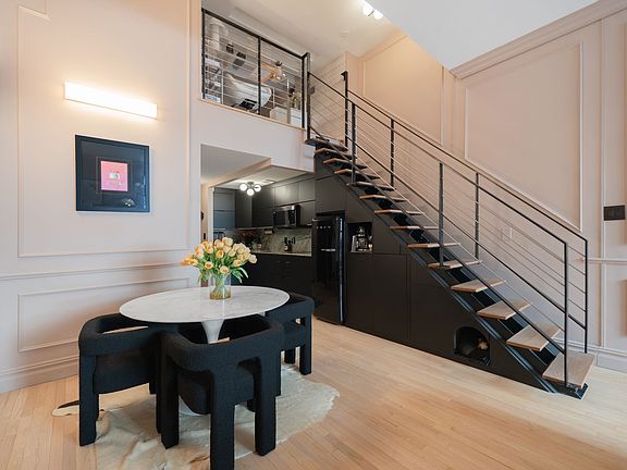 4th image of 184 Thompson St APT 1F
