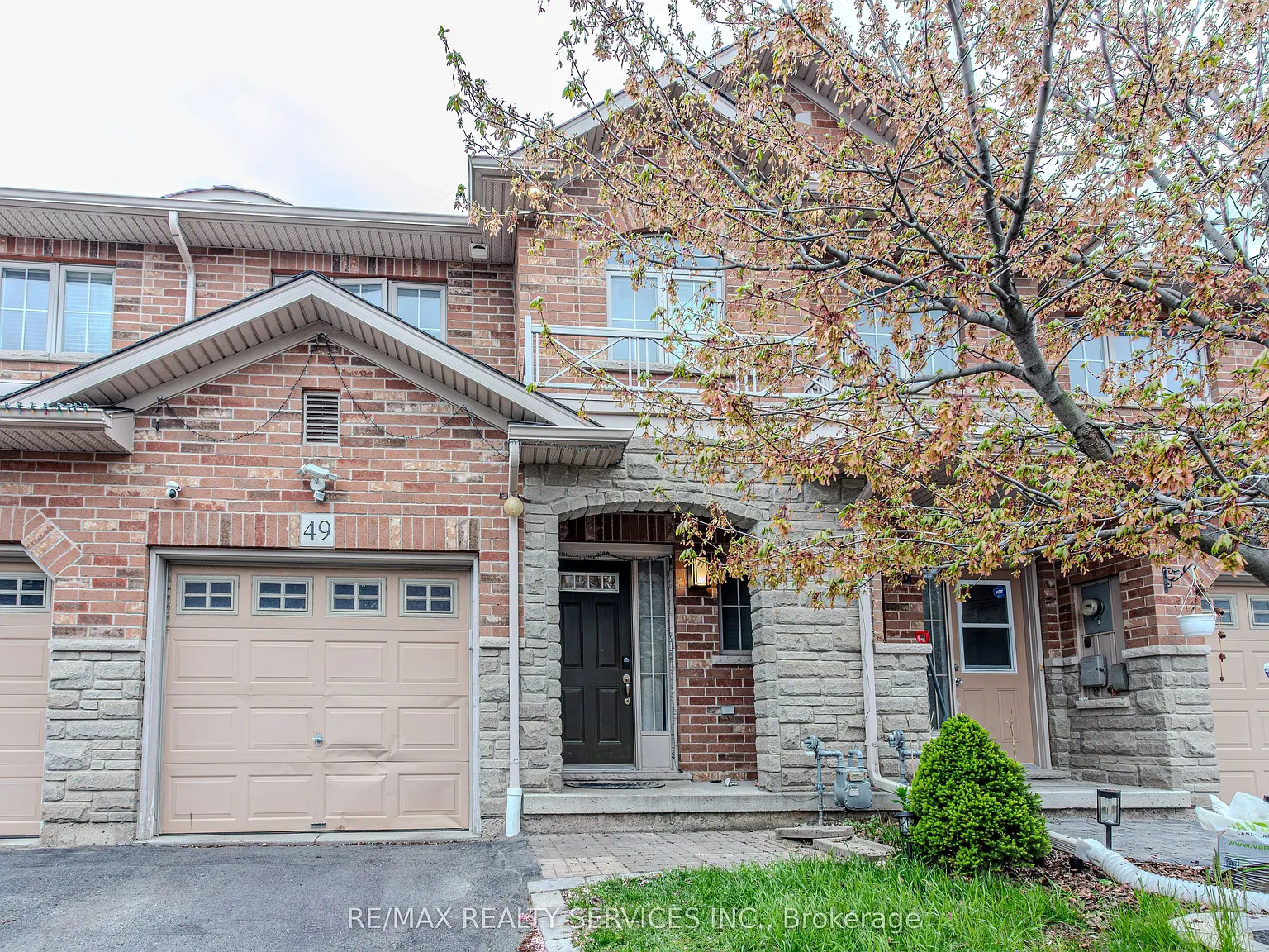 3 bed, $2,850 — Photo 2