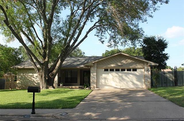 1st image of 1401 Creekview Dr