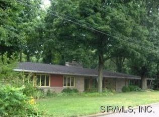 20 Briarcliffe Dr, Collinsville, IL 62234