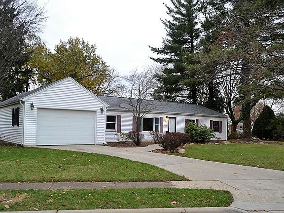 2nd image of 364 Pineview Dr