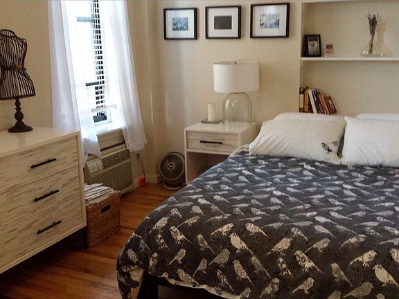 4th image of 112 W 72nd St APT 10E