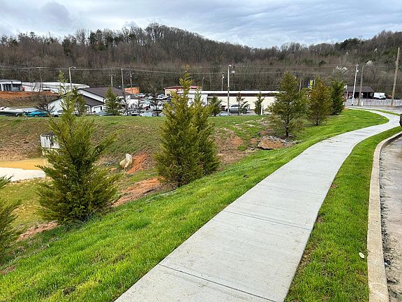 2nd image of 221 Keswick Dr