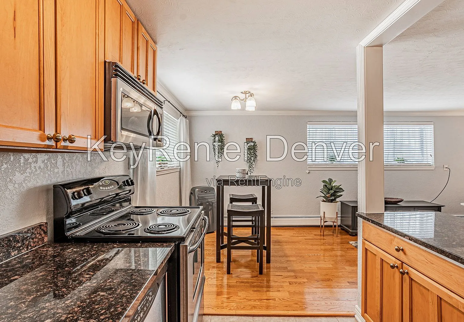 1 bed, 1.0 bath, 621 sqft, $1,150 — Photo 2