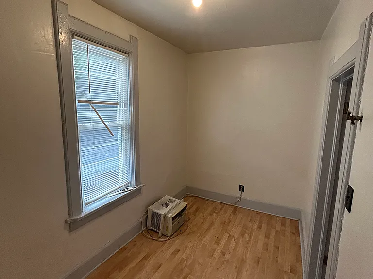 2843 N Bremen St #3 — Photo 8