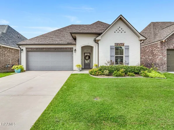 121 Sparrowhawk St, Broussard, LA 70518